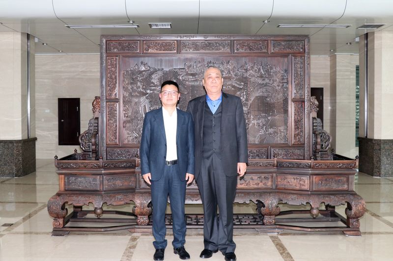 携手共赢！河南尊龙抖圈官网党委书记崔培军与德胜集团董事长周平进行洽谈