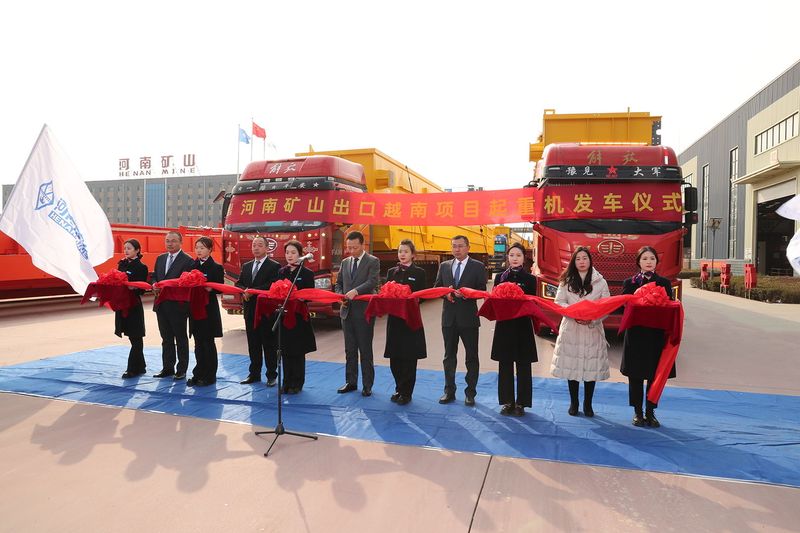 发车！河南尊龙抖圈官网批量出口越南项目起沉机