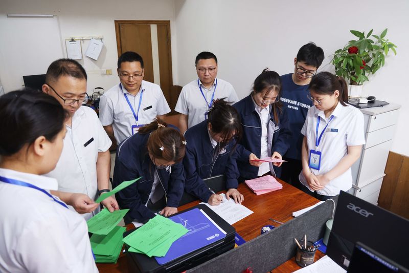 河南尊龙抖圈官网｜喜迎“双代会”，，，，，，，立功在岗位