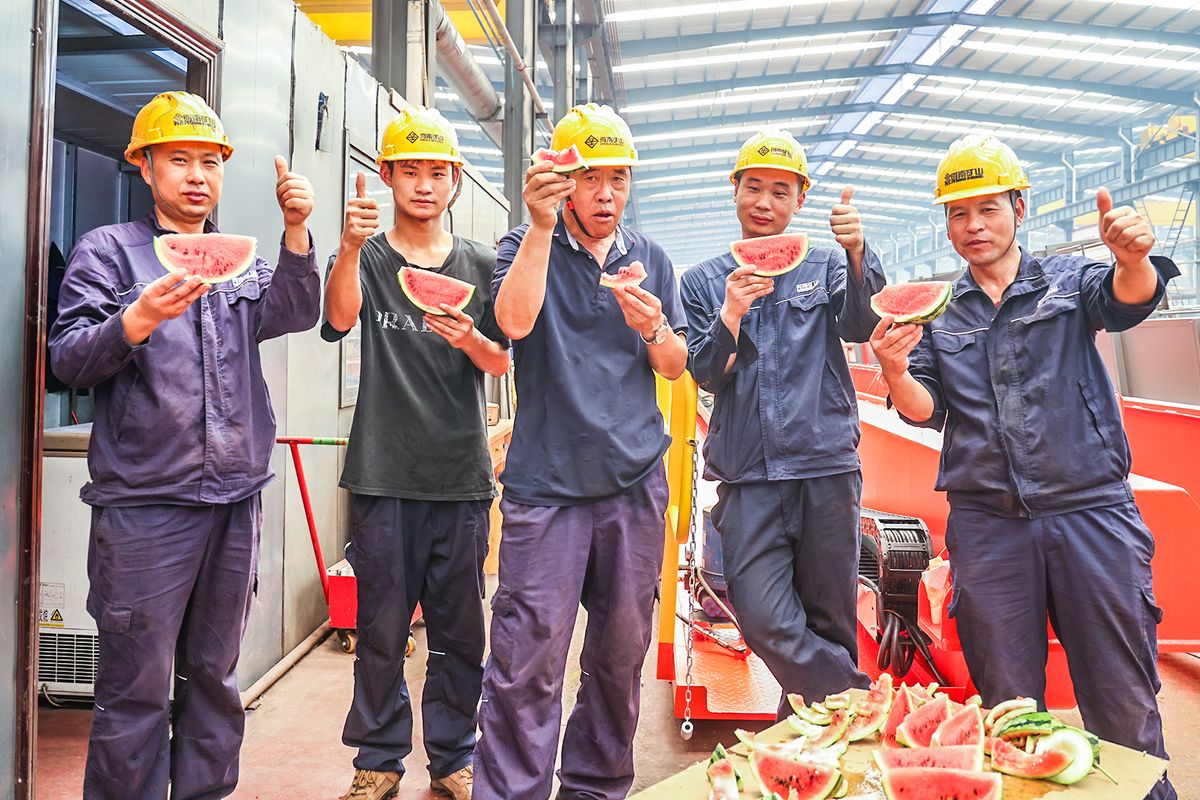 河南尊龙抖圈官网｜抢抓订单，，，，，，，无惧“烤”验，，，，，，，出产如火如荼