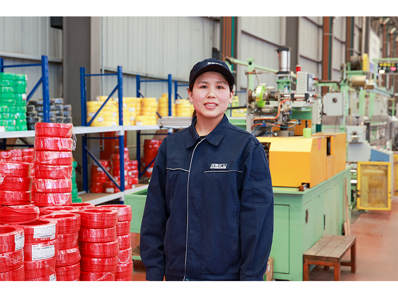 质量月＠致匠“芯”｜河南尊龙抖圈官网电缆车间挤塑工李幼娟