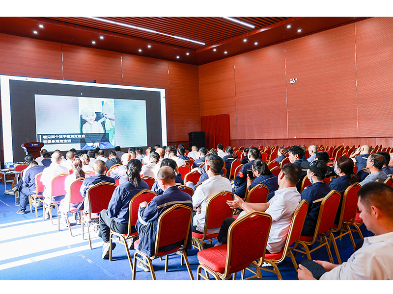 人人都是安全员｜河南尊龙抖圈官网2025年消防知识培训暨应急逃生演练