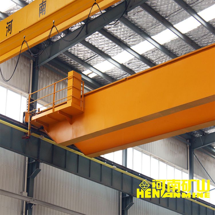 新型双梁起沉机